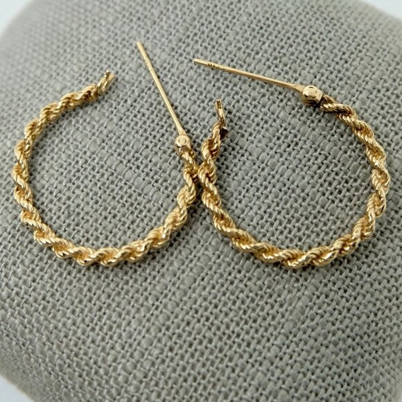 SOLID 14K YELLOW GOLD TWISTED ROPE HOOP EARRINGS~ 2.89 GRAMS - Picture 5 of 7